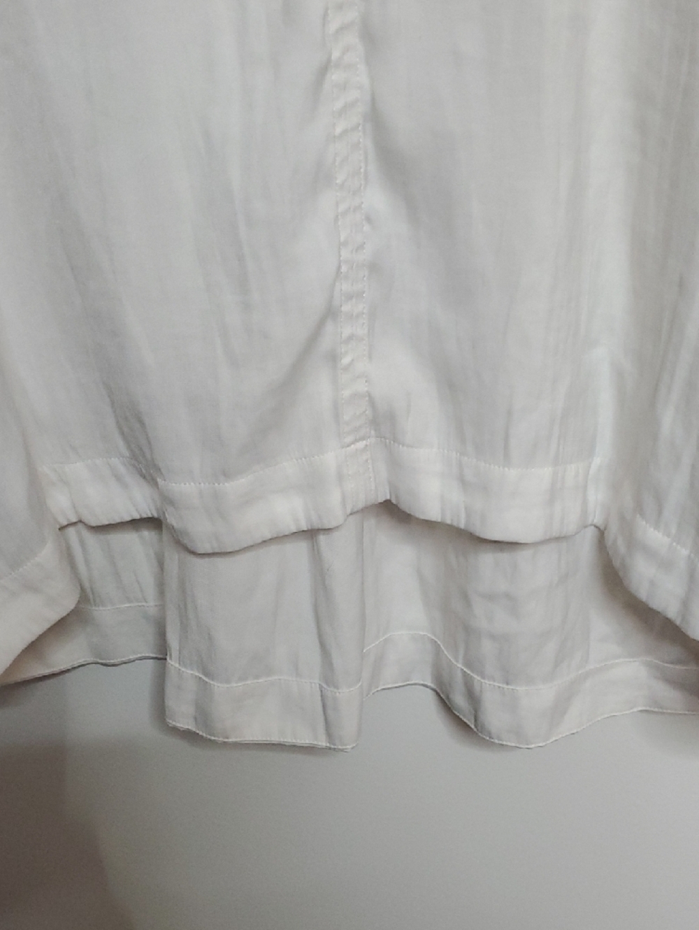 Banana Republic Off-White V-Neck Short Sleeve Tunic - Picture 7 of 9